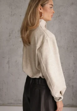 Beżowa Kurtka Przejściowa Bomber Jacket ze Stójką z Wełną i Bawełną Bioneza