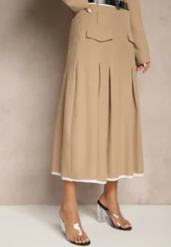 Beżowa Spódnica High Waist z Plisami Wykończona Imitacją Kieszeni i Paskiem Evilenes