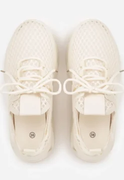Beżowe Buty Sportowe Sneakersy na Platformie Ozdobionej Tłoczeniem Teliriella