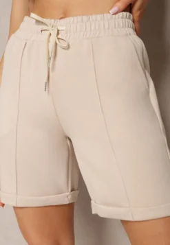 Beżowe Casualowe Szorty High Waist z Kieszeniami Wykończone Gumką Shezetta