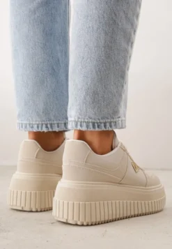 Beżowe Chunky Sneakersy z Trójkątną Aplikacją VICES na Platformie Cezaline