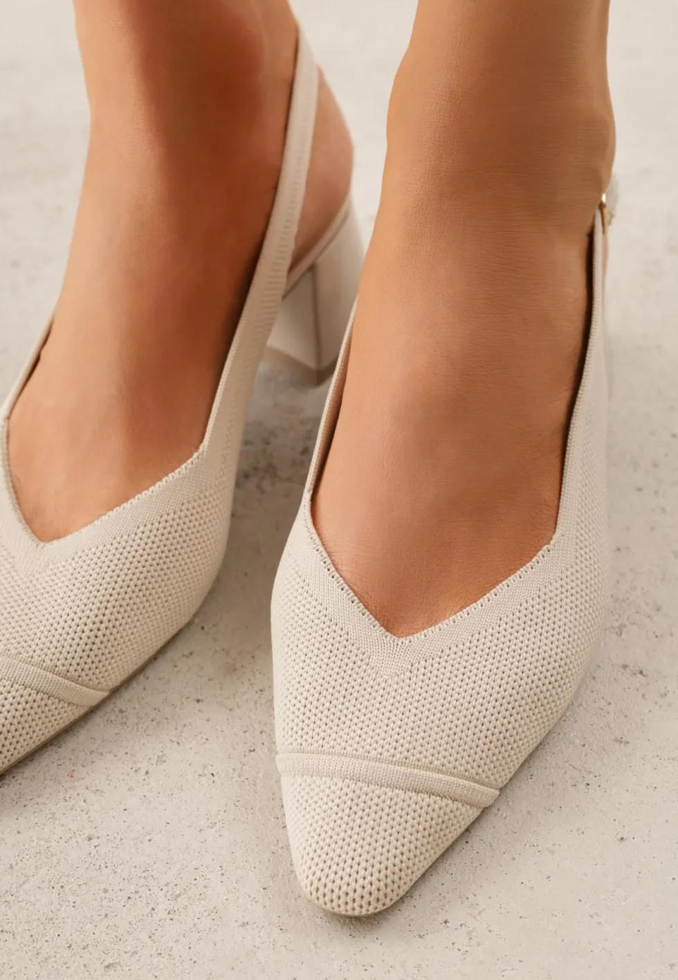 Beżowe Czółenka VICES Soft Fit Slingback na Lakierowanym Słupku z Elastyczną Cholewką Comfort Coromenis