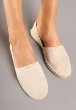 Beżowe Espadryle Ozdobione Wyciętą Cholewką i Plecionką Wommea