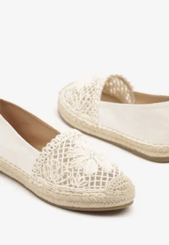 Beżowe Espadryle z Ażurową Cholewką i Plecionką Sdivena