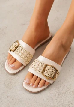 Beżowe Klapki w Stylu Boho z Plecionką z Rafii i Metalową Klamerką Mezelin