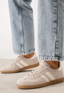 Beżowe Klasyczne Sneakersy Typu Tenisówki ze Skóry Naturalnej Azurra