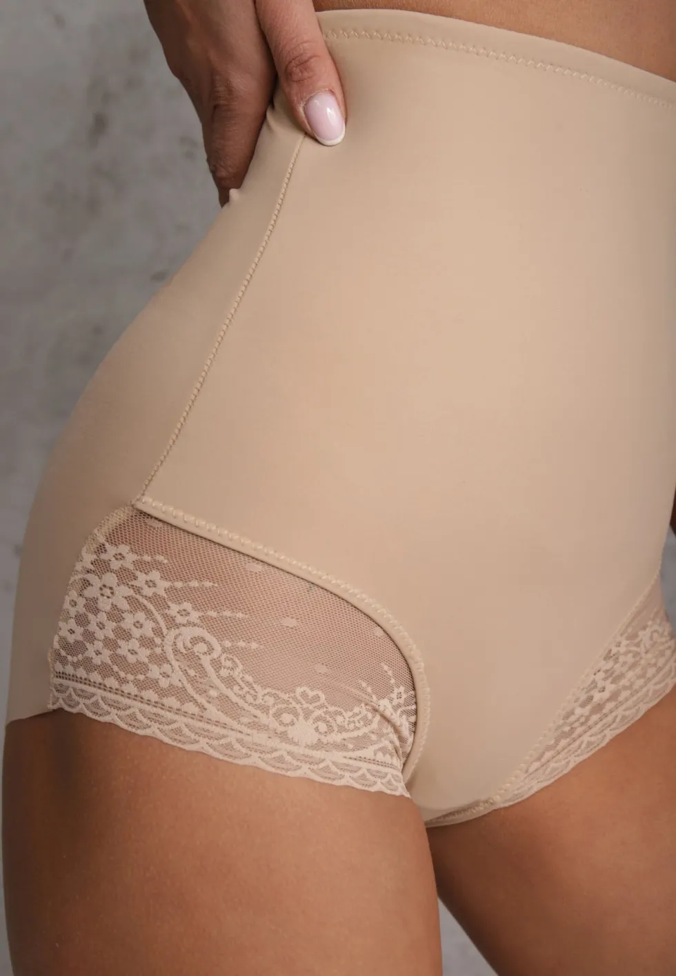 Beżowe Majtki Modelujące High Waist Emiree