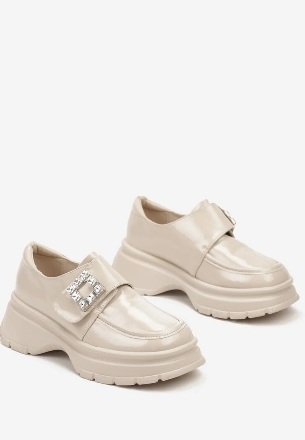 Beżowe Półbuty Lakierowane na Platformie Ozdobione Cyrkoniami Mezisha