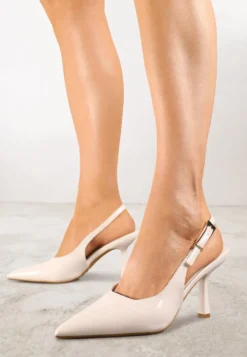 Beżowe Sandały Lakierowane na Szpilce Vices Typu Slingback Tilazea