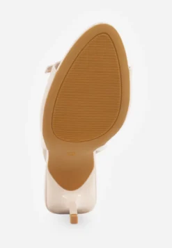 Beżowe Sandały Lakierowane VICES na Szpilce Slingback z Metaliczną Klamrą Harmonia