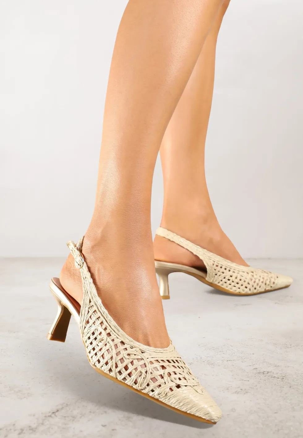 Beżowe Sandały na Szpilce Vices Slingback z Ażurową Cholewką Nilanira