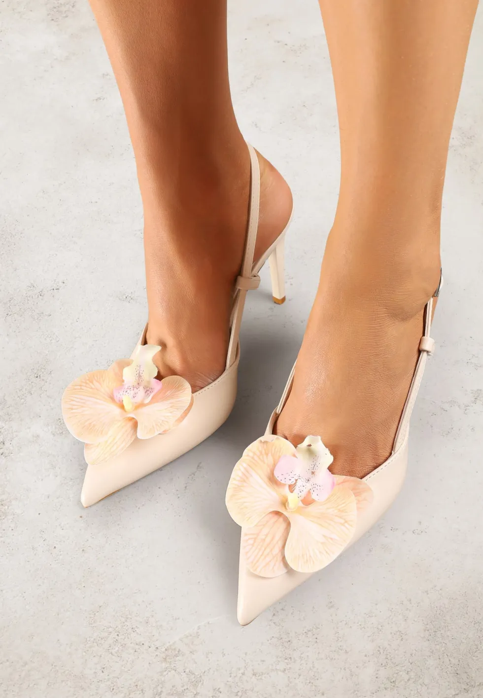 Beżowe Sandały na Szpilce Vices Slingback z Kwiatem 3D Koviano