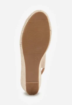 Beżowe Sandały Peep Toe z Plecioną Cholewką i Koturnem Zaylani