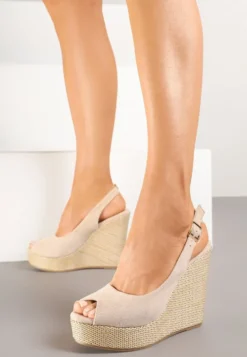 Beżowe Sandały Slingback z Imitacji Zamszu na Koturnie Daldiva