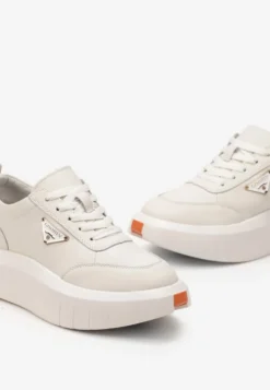 Beżowe Skórzane Sneakersy na Platformie z Niewielką Wstawką z Boku Renipa