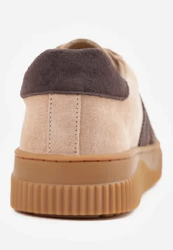 Beżowe Skórzane Sneakersy w Stylu Tenisówek z Geometrycznym Wzorem Halossea