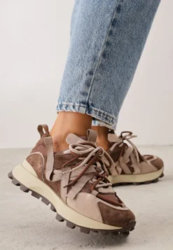 Beżowe Sneakersy Chunky z Zamszowymi Wstawkami Tasiemkami i Bieżnikiem Oyesei