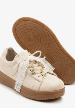 Beżowe Sneakersy na Niskiej Platformie z Aplikacjami i Kokardkami Divienne