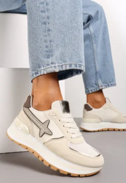 Beżowe Sneakersy na Niskiej Platformie z Ozdobnymi Wstawkami na Cholewce Suno