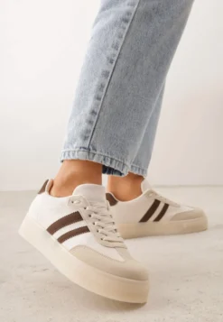 Beżowe Sneakersy na Platformie w Stylu Tenisówek Ozdobione Paskami Ladia