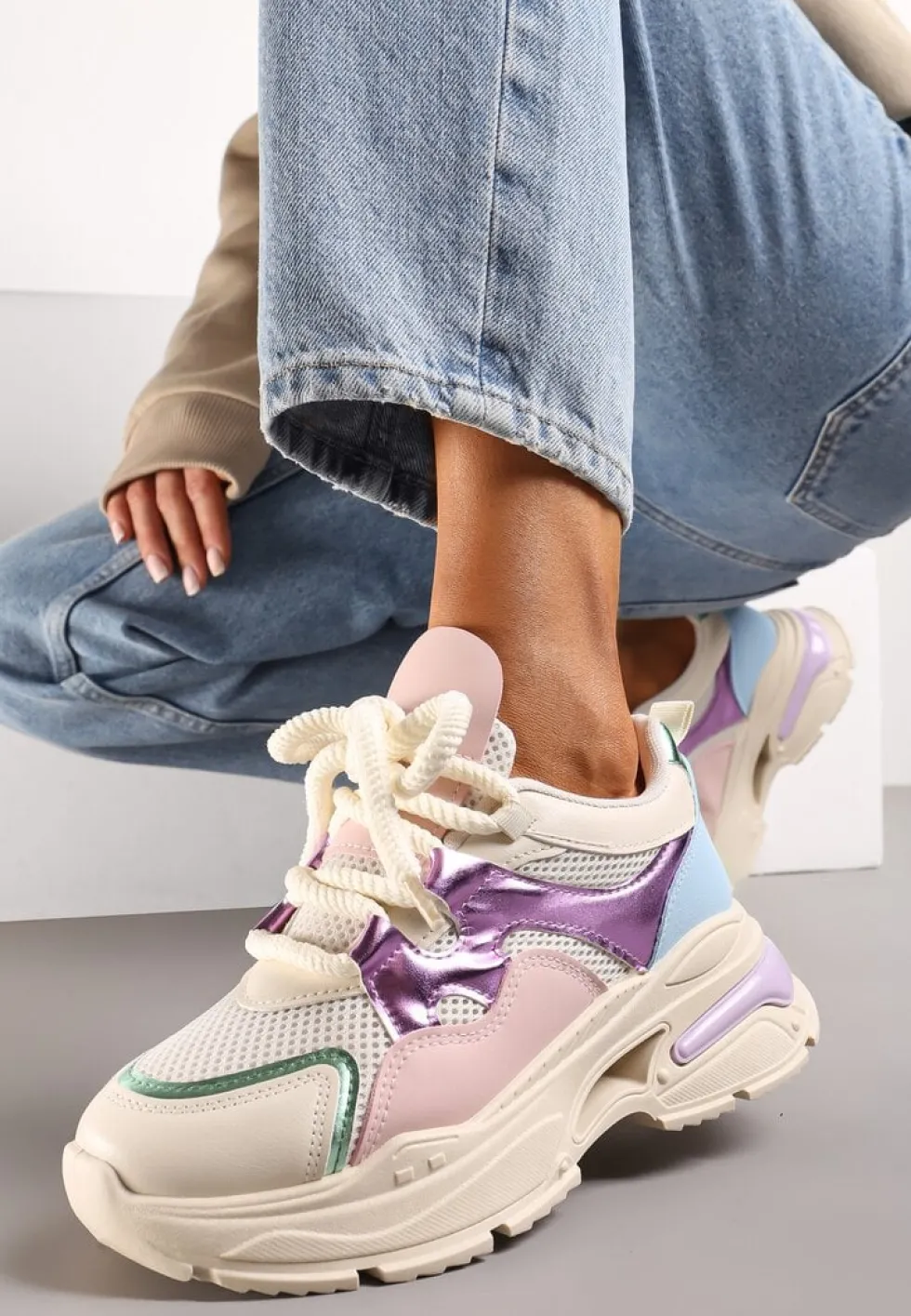 Beżowe Sneakersy na Platformie z Wycięciem i Grubymi Sznurówkami Bosylia