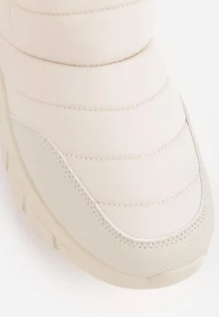 Beżowe Sneakersy Śniegowce na Platformie z Tłoczeniem i Pikowaną Cholewką Vermina