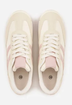 Beżowe Sneakersy Ozdobione Dwoma Paskami Lannatea