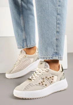 Beżowe Sneakersy Ozdobione Gwiazdą i Nitami Zeloti