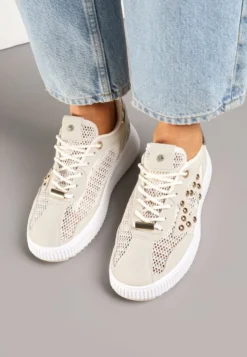 Beżowe Sneakersy Ozdobione Gwiazdą i Nitami Zeloti