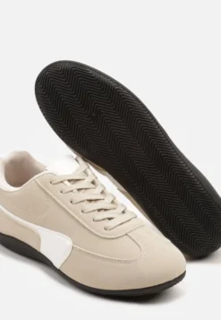 Beżowe Sneakersy Typu Klasyczne Tenisówki Zelritia