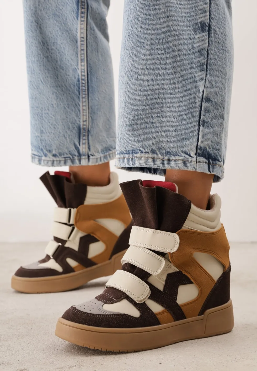 Beżowe Sneakersy w Stylu Y2K na Koturnie z Ociepleniem i Paskami na Rzep Aitia