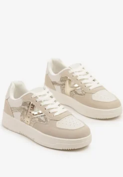 Beżowe Sneakersy Zdobione Metaliczną Aplikacją i Imitacją Skóry Węża Sarivane