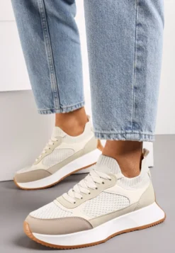 Beżowe Sneakersy ze Skarpetkową Cholewką i Ozdobnym Sznurowaniem na Grubej Podeszwie Pirtia