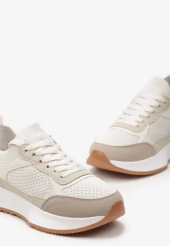 Beżowe Sneakersy ze Skarpetkową Cholewką i Ozdobnym Sznurowaniem na Grubej Podeszwie Pirtia