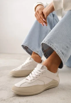 Beżowe Sneakersy z Geometrycznym Wzorem Elrineth