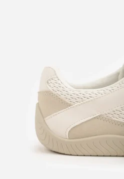 Beżowe Sneakersy z Geometrycznym Wzorem Elrineth