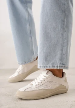 Beżowe Sneakersy z Geometrycznym Wzorem Elrineth