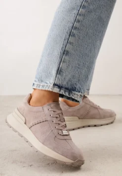 Beżowe Sneakersy z Zamszu Naturalnego na Platformie z Bieżnikiem Eplia