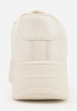 Beżowe Sznurowane Sneakersy na Platformie z Bieżnikiem Arvilla