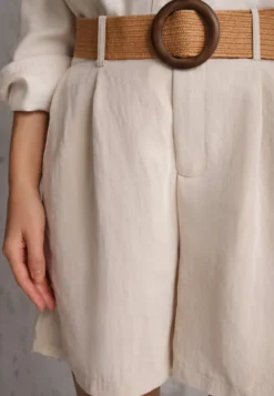 Beżowe Szorty Casual z Wiskozą High Waist Ozdobione Paskiem z Plecionki Kailee