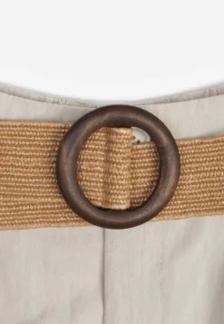 Beżowe Szorty Casual z Wiskozą High Waist Ozdobione Paskiem z Plecionki Kailee