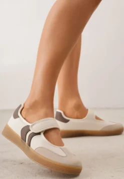 Beżowe Tenisówki Typu Sneakeriny Zapinane Paskiem na Rzep Gelinea