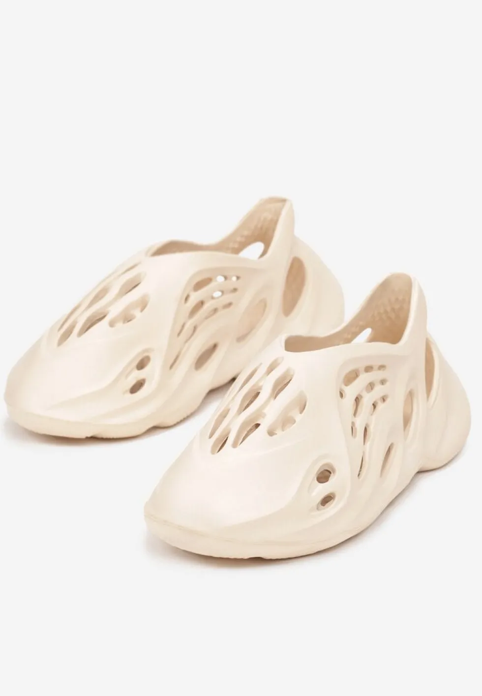 Beżowe Wsuwane Sneakersy z Lekkiej Pianki z Wycięciami Bonasna