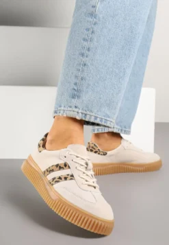 Beżowe Zamszowe Sneakersy w Stylu Kultowych Tenisówek ze Skórzaną Wkładką i Wzorem w Panterkę Tenannia