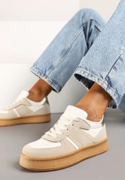 Beżowo-Białe Sneakersy na Płaskiej Podeszwie Ozdobione Przeszyciami i Perforacją Nealiora
