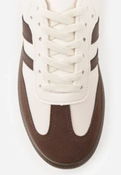 Beżowo-Brązowe Casualowe Sneakersy na Płaskiej Podeszwie z Paskami Jereria