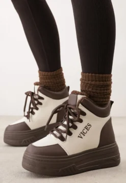 Beżowo-Brązowe Sneakersy na Grubej Podeszwie Mocno Ocieplane Futrem Leavinael