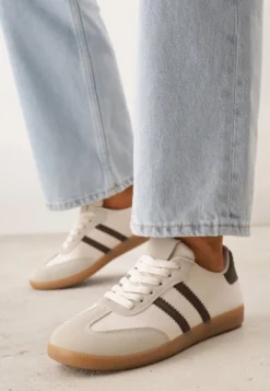 Beżowo-Brązowe Sneakersy na Płaskiej Podeszwie Pemeriana