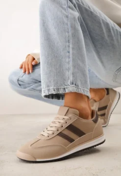 Beżowo-Brązowe Sneakersy Ozdobione Dwoma Paskami Lannatea