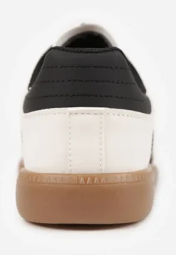 Beżowo-Czarne Casualowe Sneakersy na Płaskiej Podeszwie z Paskami Jereria